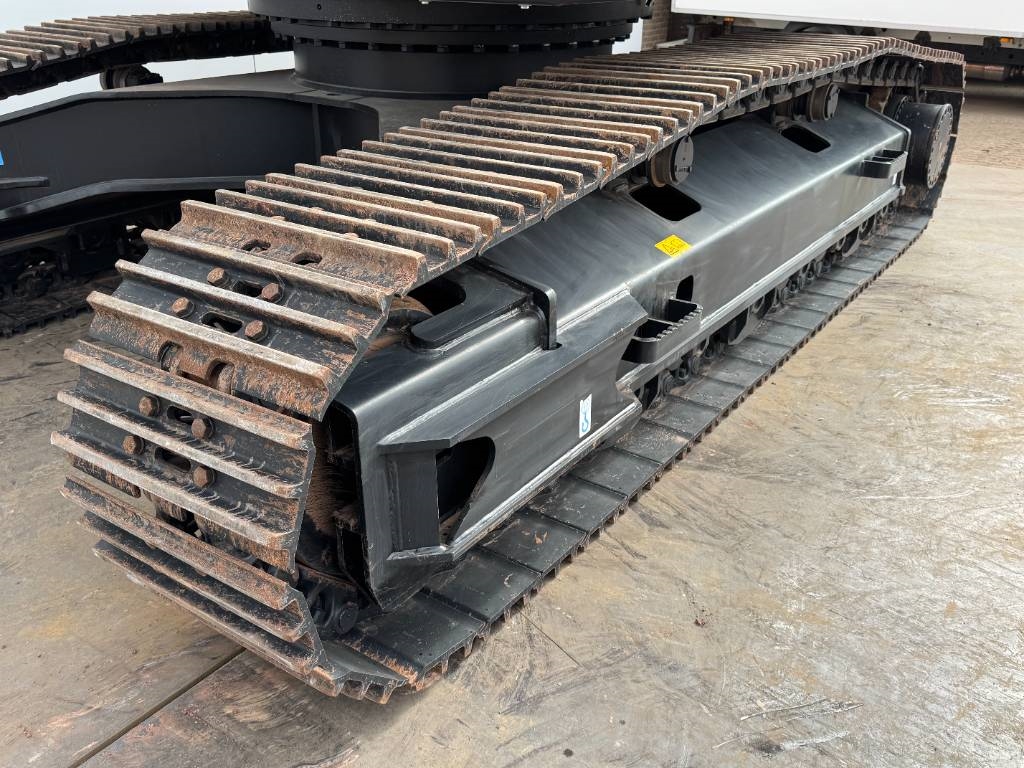 Hitachi ZX370-LCH - Hammer Lines / Isuzu Engine