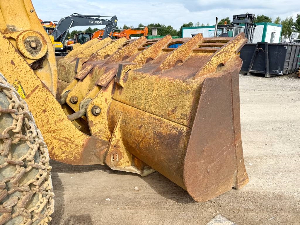 CAT 988F - German Machine / Automatic Greasing