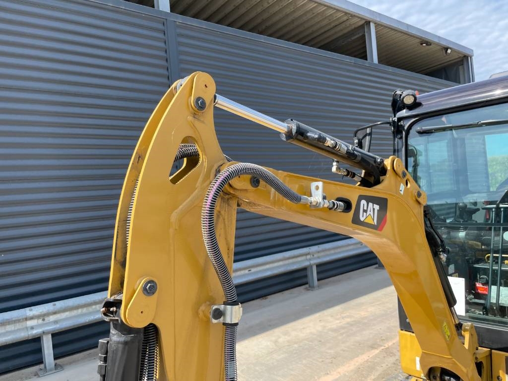 CAT 301.6-05 A