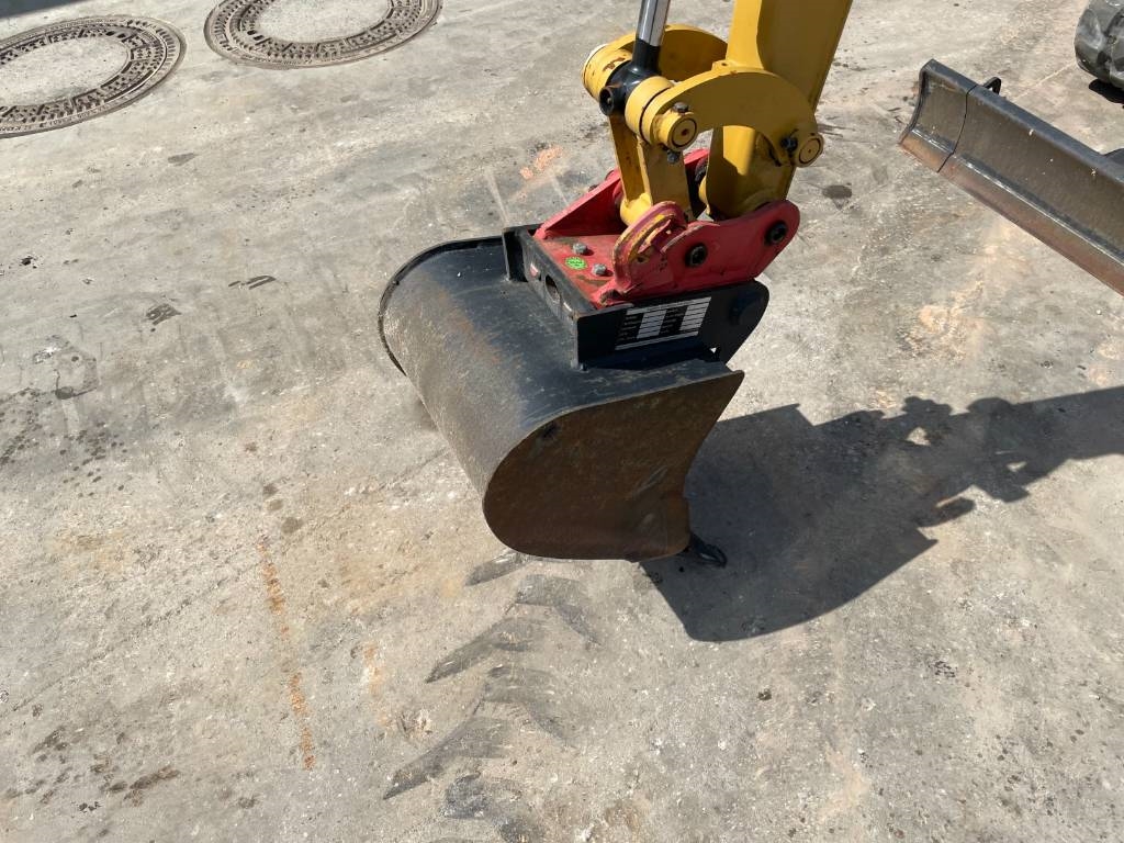 CAT 301.6-05 A