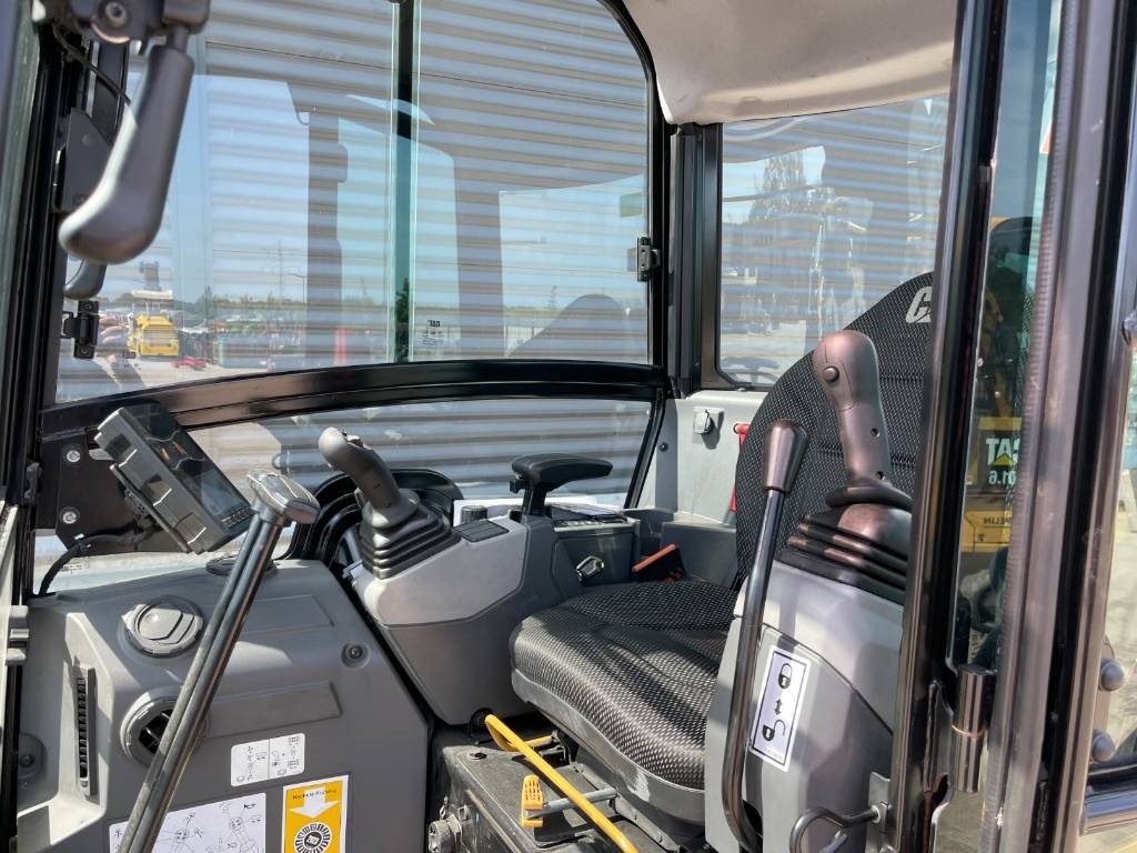 CAT 301.6-05 A