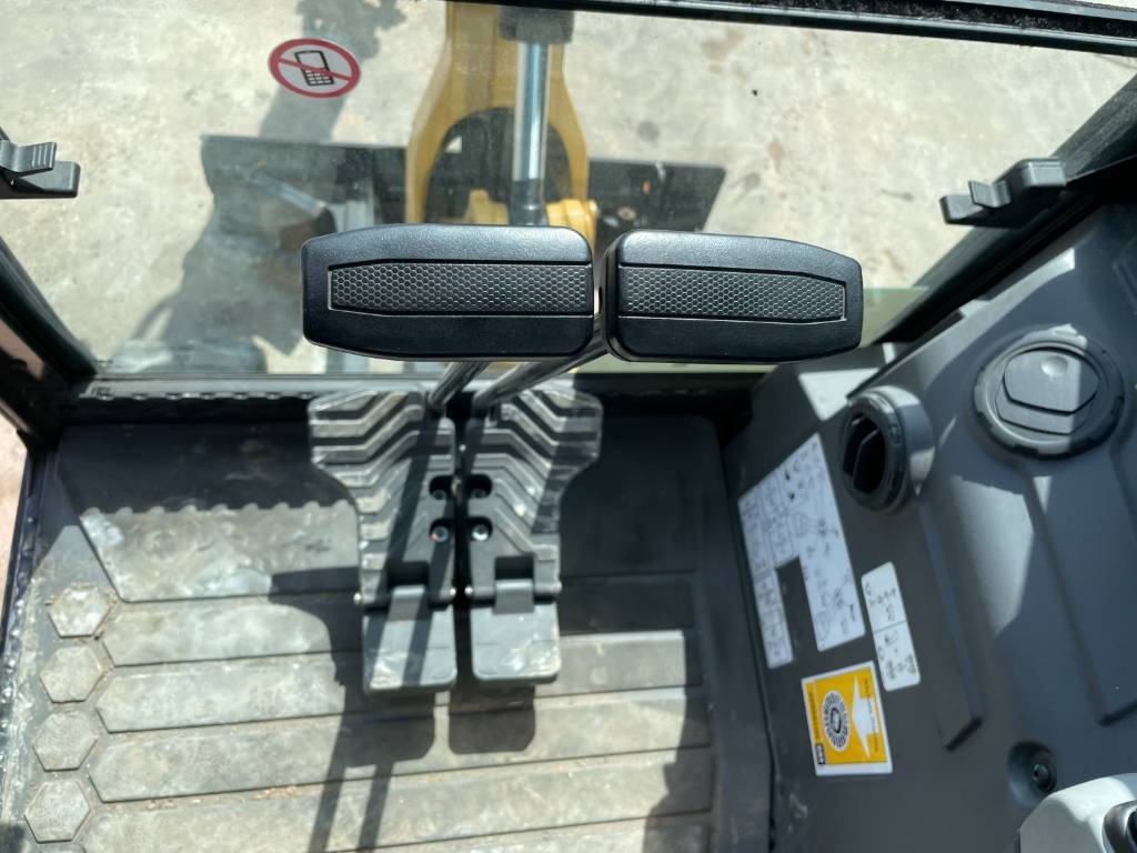 CAT 301.6-05 A