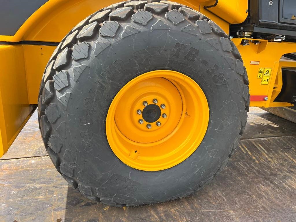JCB VM166D