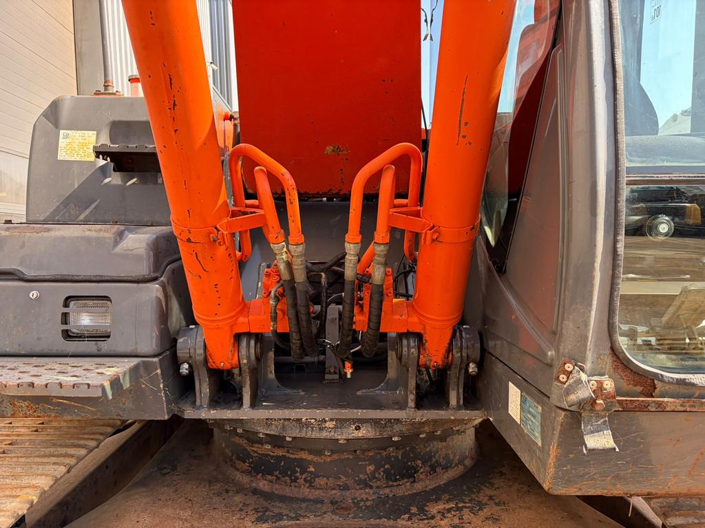 2011 Hitachi ZX210LC-3-48996466
