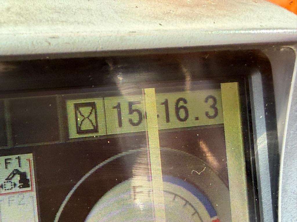 2011 Hitachi ZX210LC-3-48996458