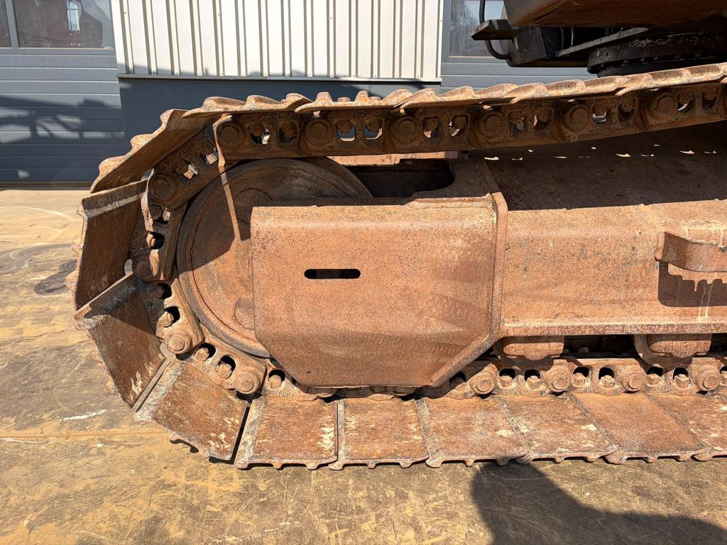 2011 Hitachi ZX210LC-3-48996442