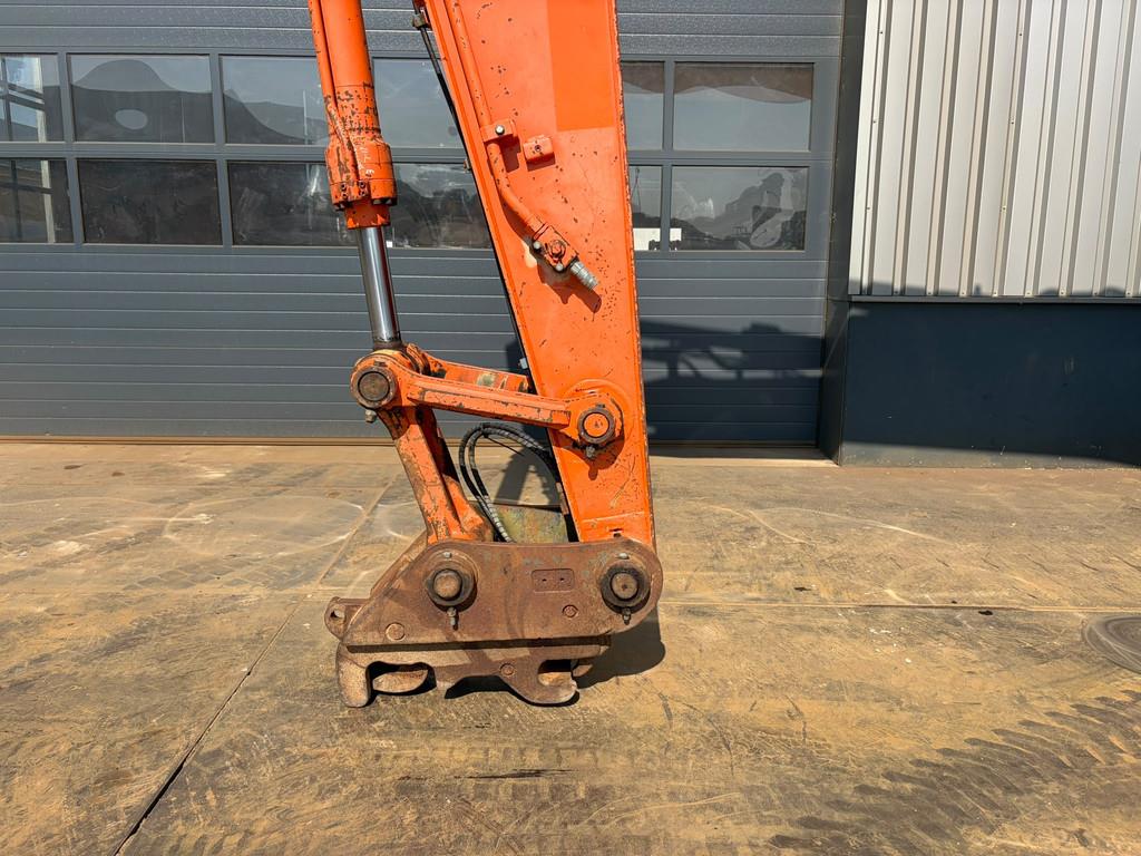 2011 Hitachi ZX210LC-3-48996441