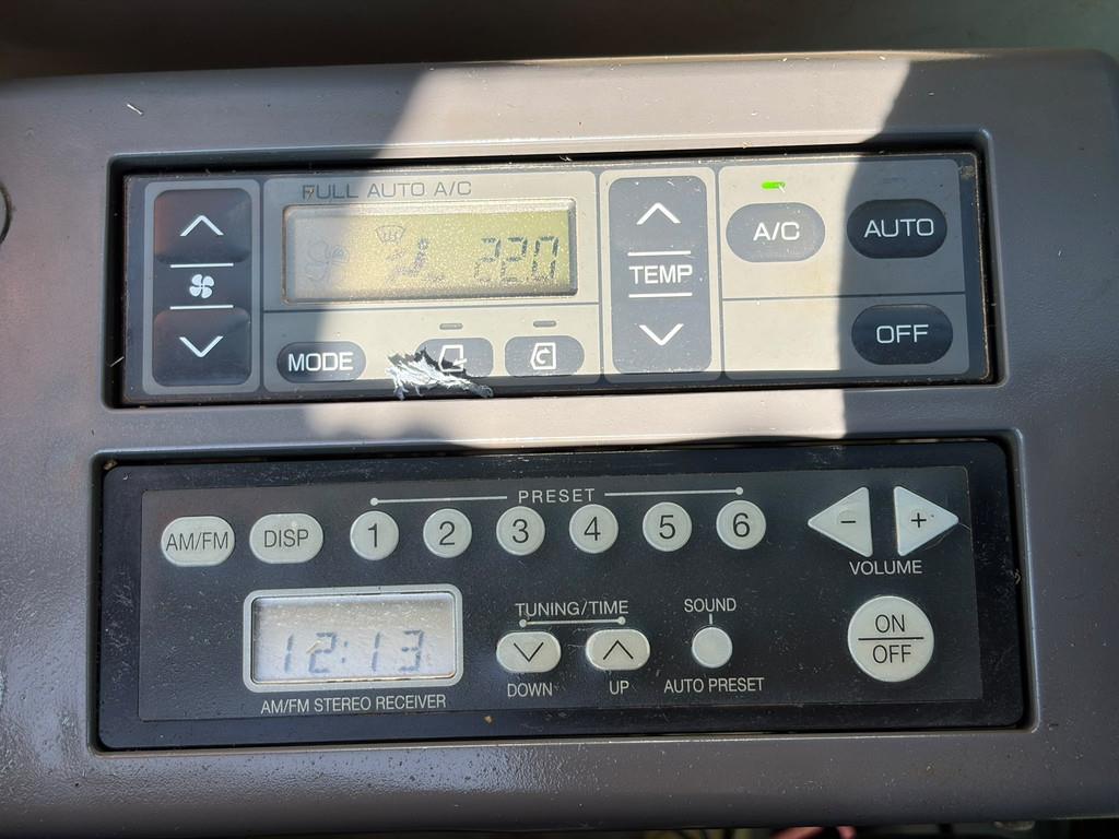 2011 Hitachi ZX210LC-3-48996456
