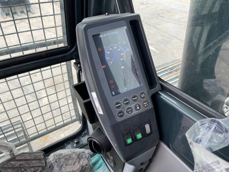 Hyundai R245LR - 16 meter Long Reach / New / Unused