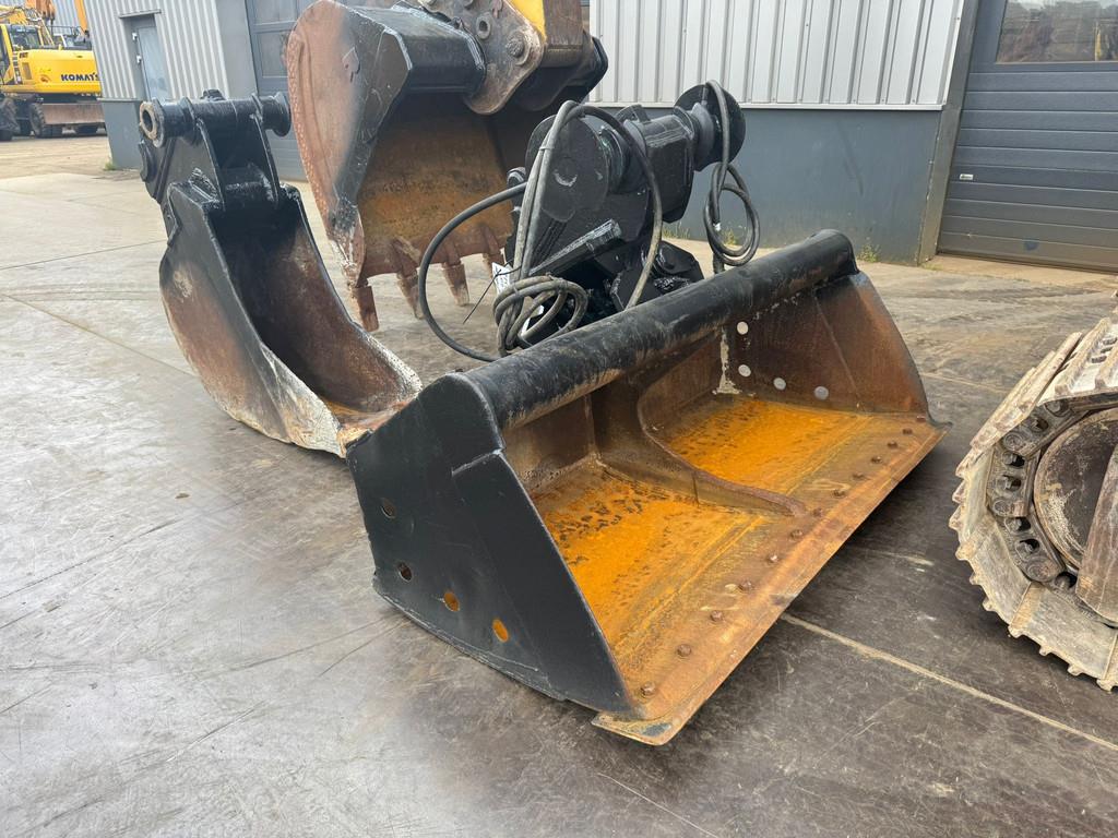 CAT 325F LCR - 3 buckets