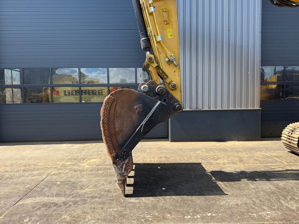 CAT 325F LCR - 3 buckets