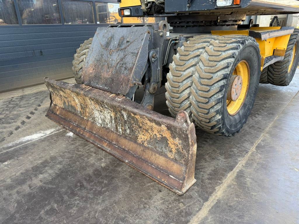 Volvo EW180C