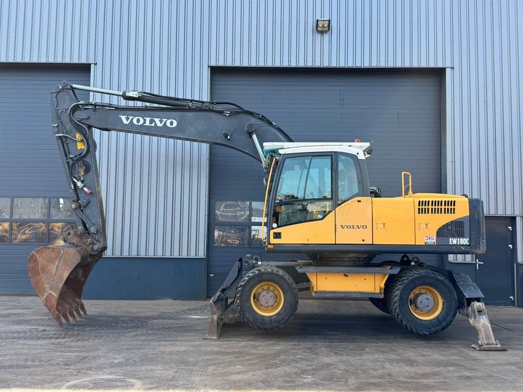 Volvo EW180C