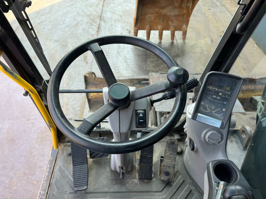 Volvo EW180C