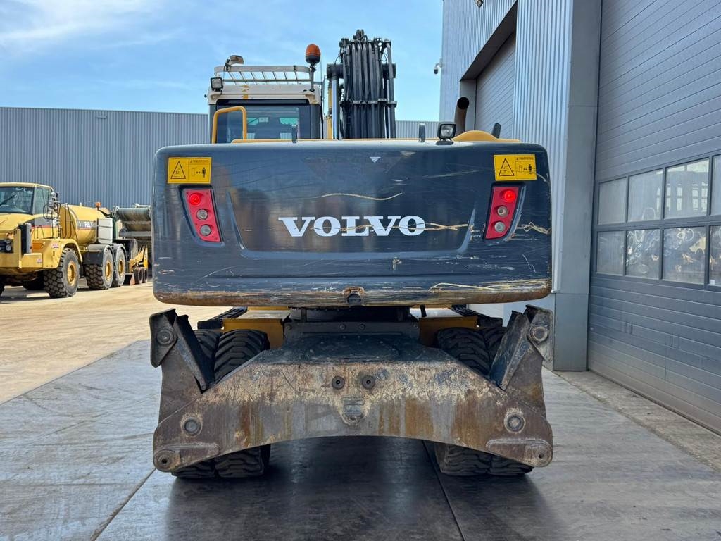 Volvo EW180C