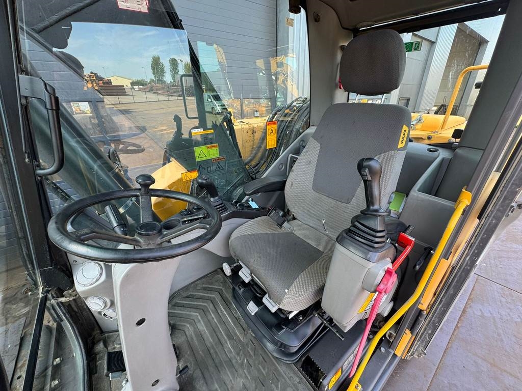 Volvo EW180C