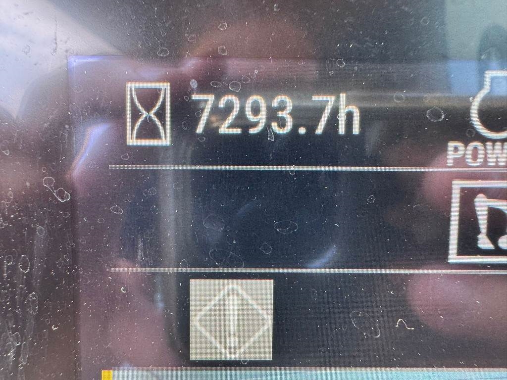 CAT 323