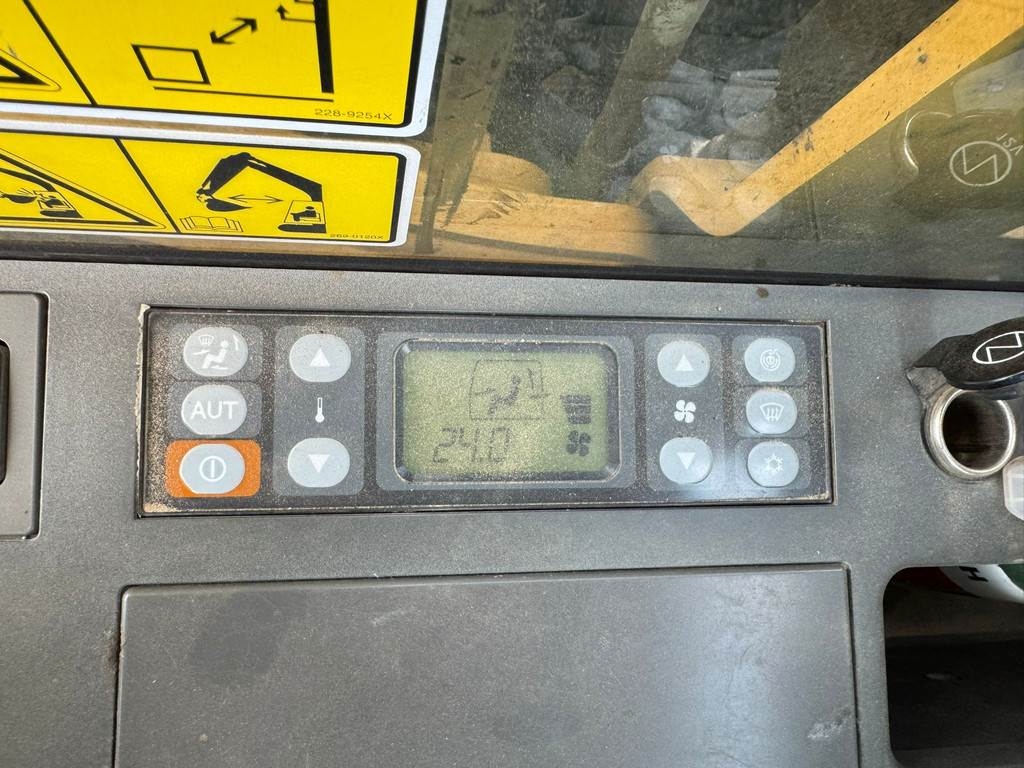 CAT 323EL