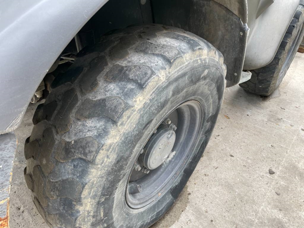 Mecalac AS 700