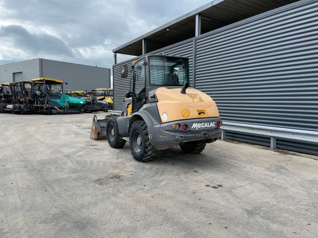 Mecalac AS 700