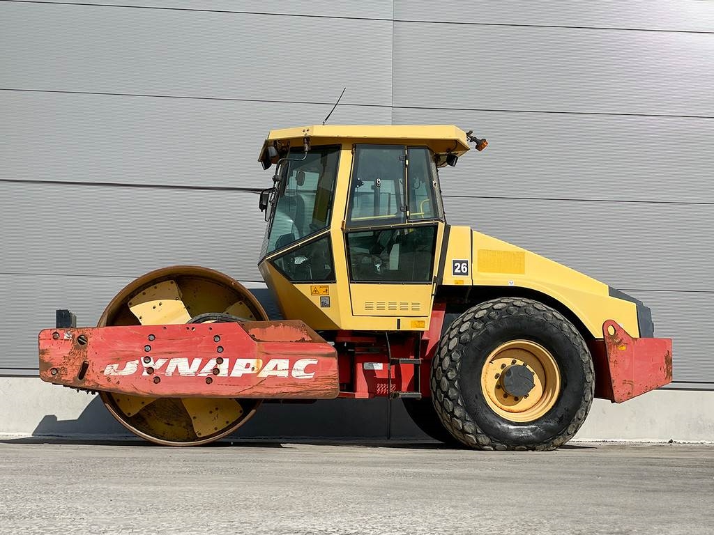 Dynapac CA302D