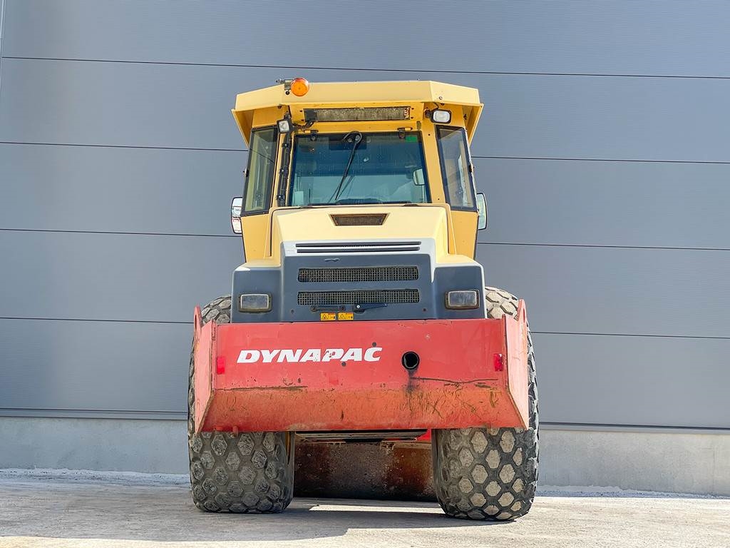 Dynapac CA302D