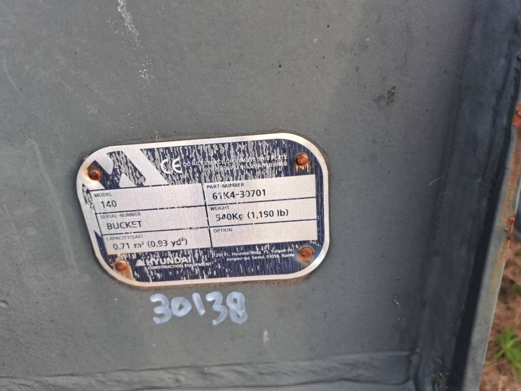Hyundai Excavator Digging Bucket 140, 61K4-30701