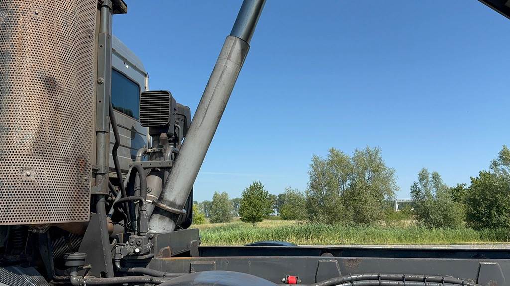 Mercedes-Benz ACTROS 4851 V8 8x8 tipper