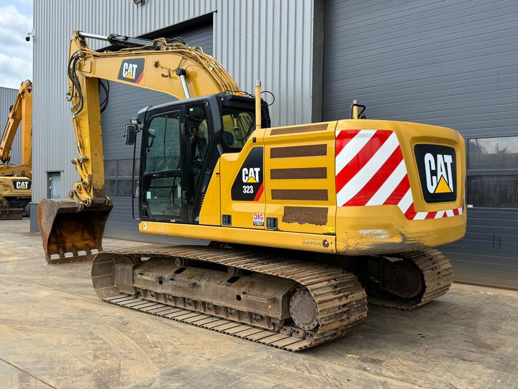 2018 Caterpillar 323-48354643
