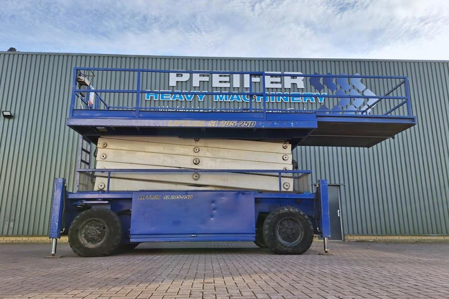Liftlux SL205-25D4WDS/P Diesel, 4x4 Drive, Hydraulic Deck
