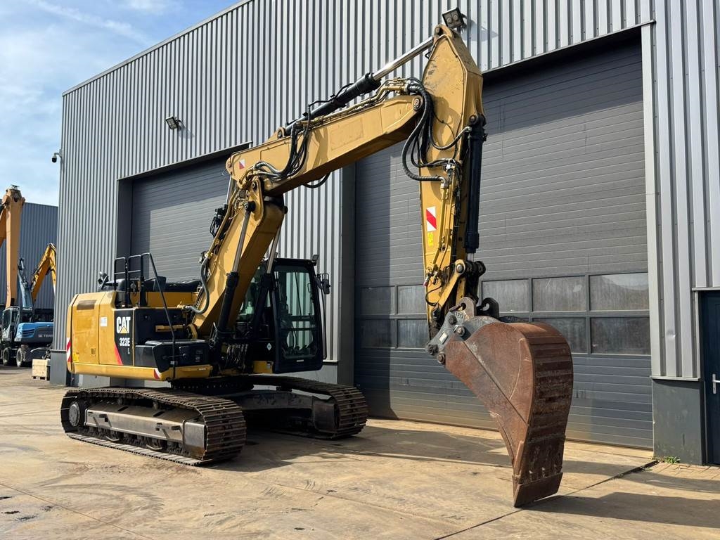 CAT 323EL