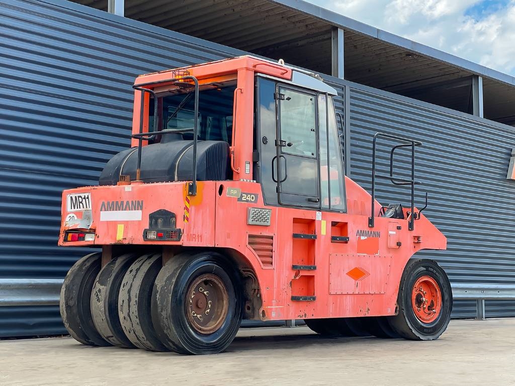Ammann AP 240