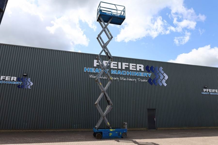 Genie GS3246 Electric, Working Height 11.75 m, 318kg Cap