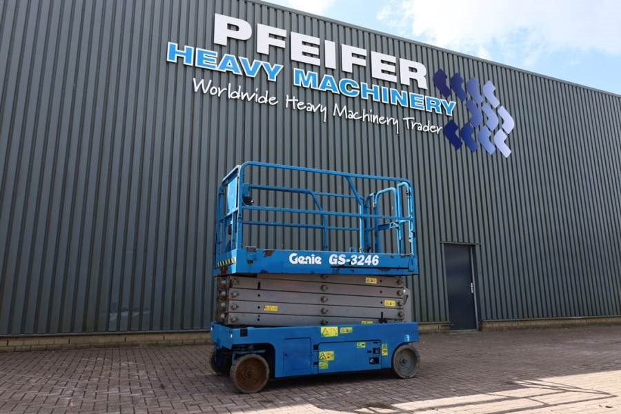 Genie GS3246 Electric, Working Height 11.75 m, 318kg Cap