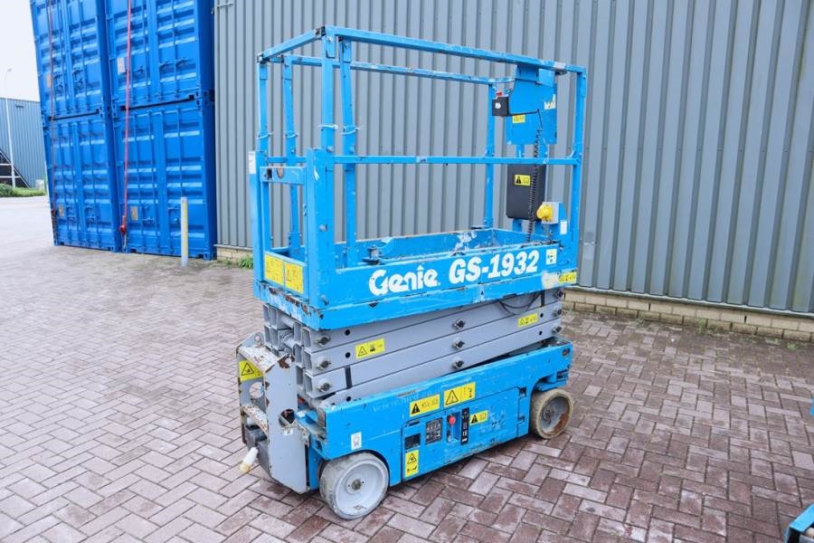 Genie GS1932 Electric, Working Height 7.8 m, 227kg Capac