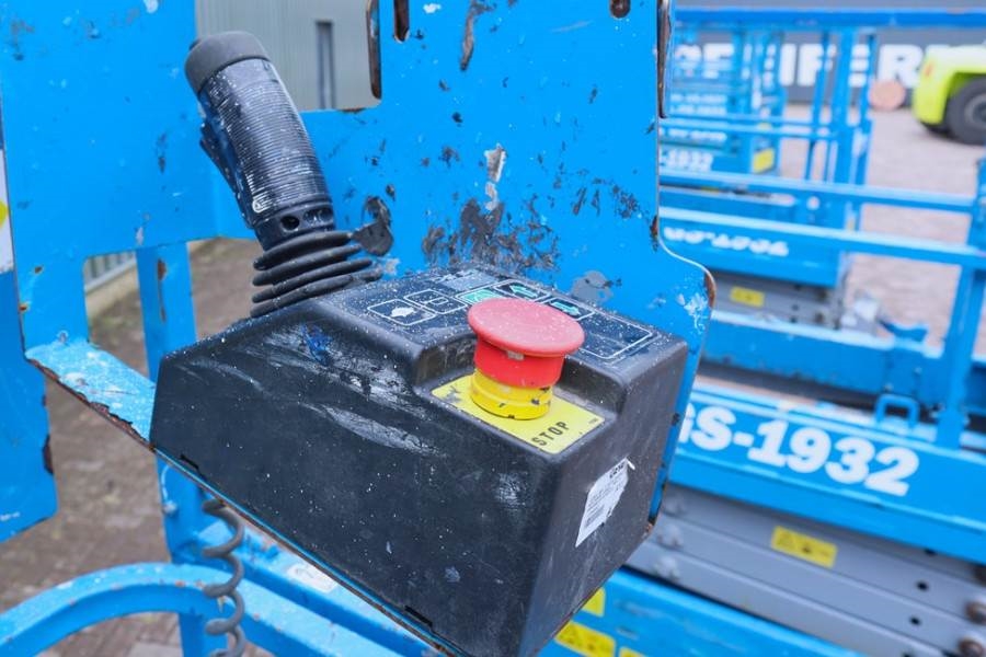 Genie GS1932 Electric, Working Height 7.8 m, 227kg Capac