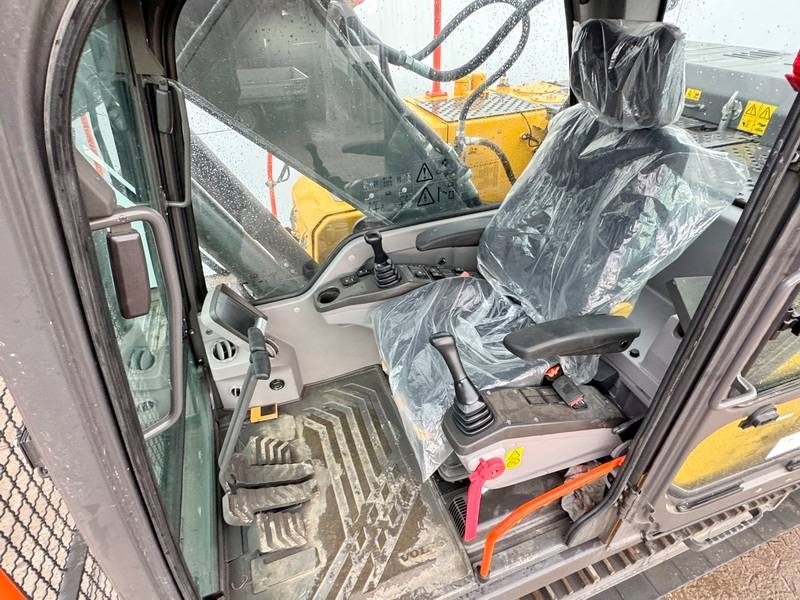 Volvo EC220D - NEW / UNUSED / 2025 Model