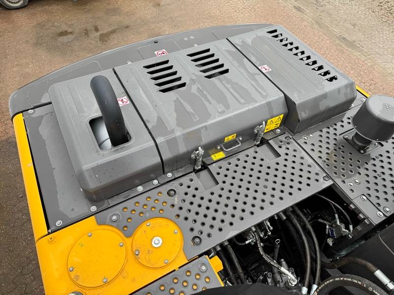 Volvo EC220D - NEW / UNUSED / 2025 Model