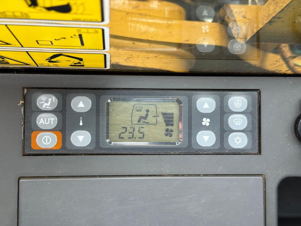 CAT 320FL incl. 3 x Bucket