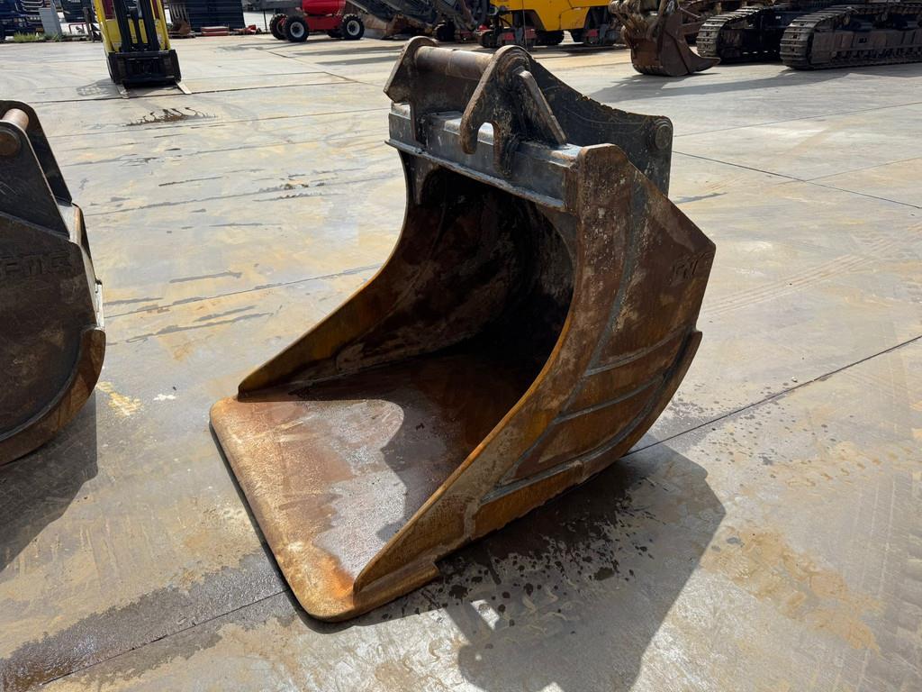 CAT 320FL incl. 3 x Bucket