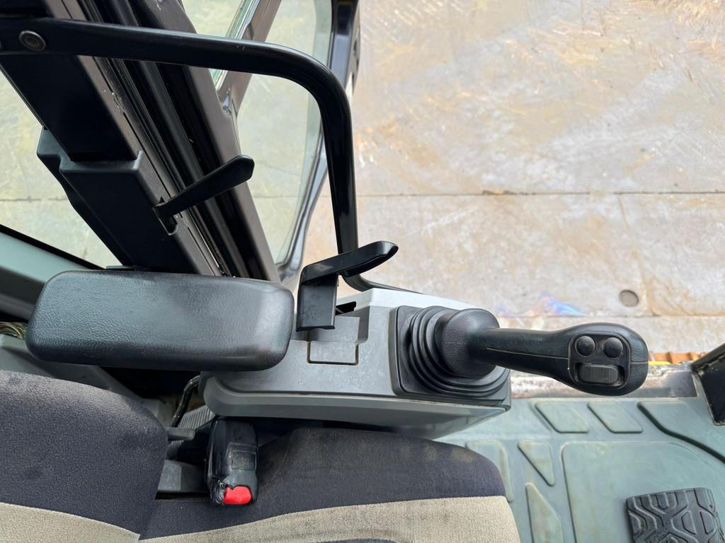 CAT 320FL incl. 3 x Bucket