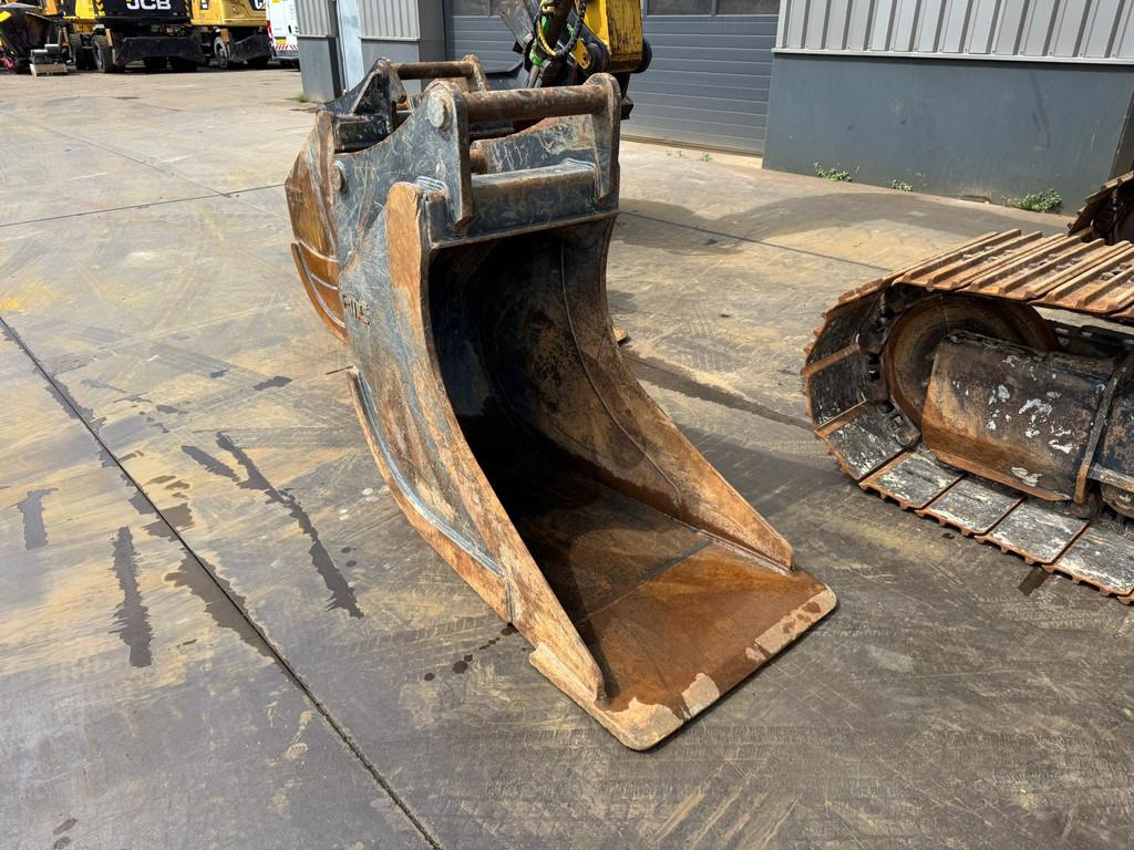 CAT 320FL incl. 3 x Bucket