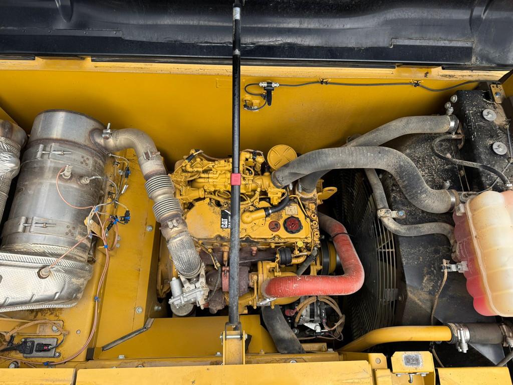 CAT 320FL incl. 3 x Bucket