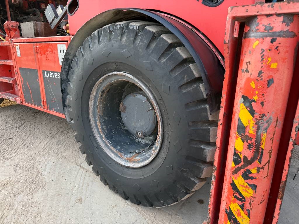 Sandvik DT1130-SC - 3x TB150 Drill Boom + Basket Boom