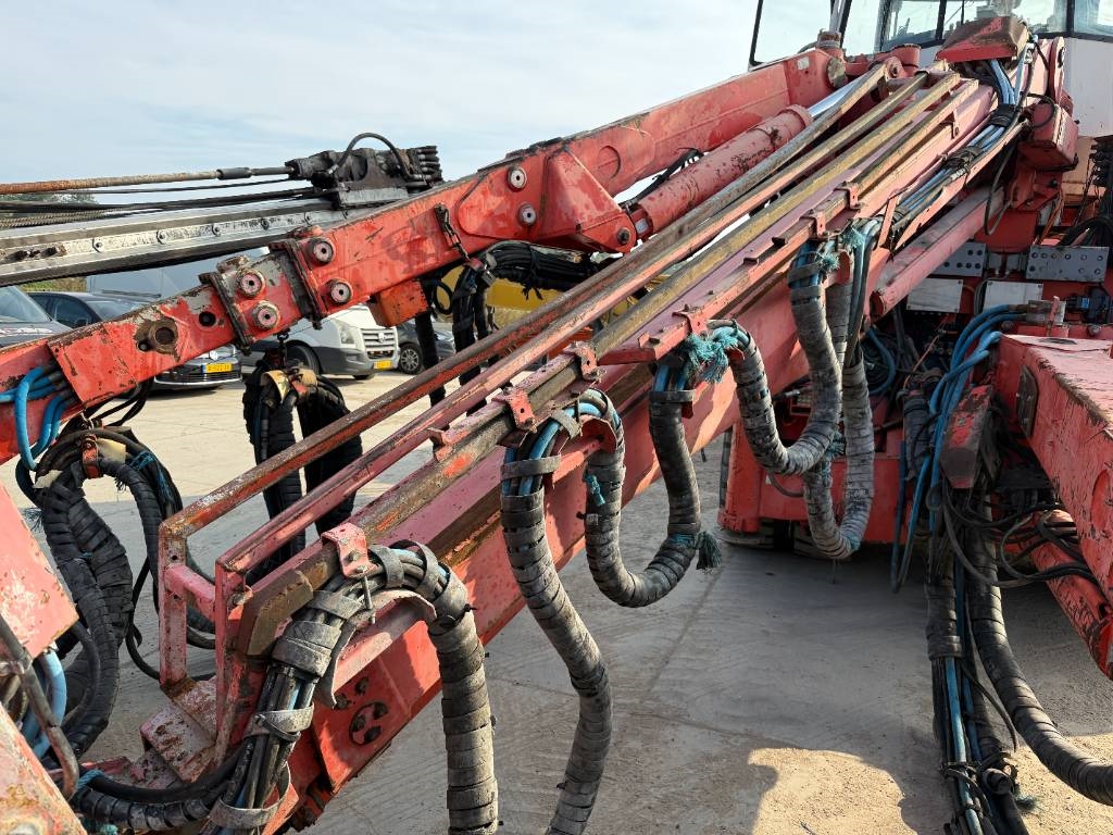 Sandvik DT1130-SC - 3x TB150 Drill Boom + Basket Boom