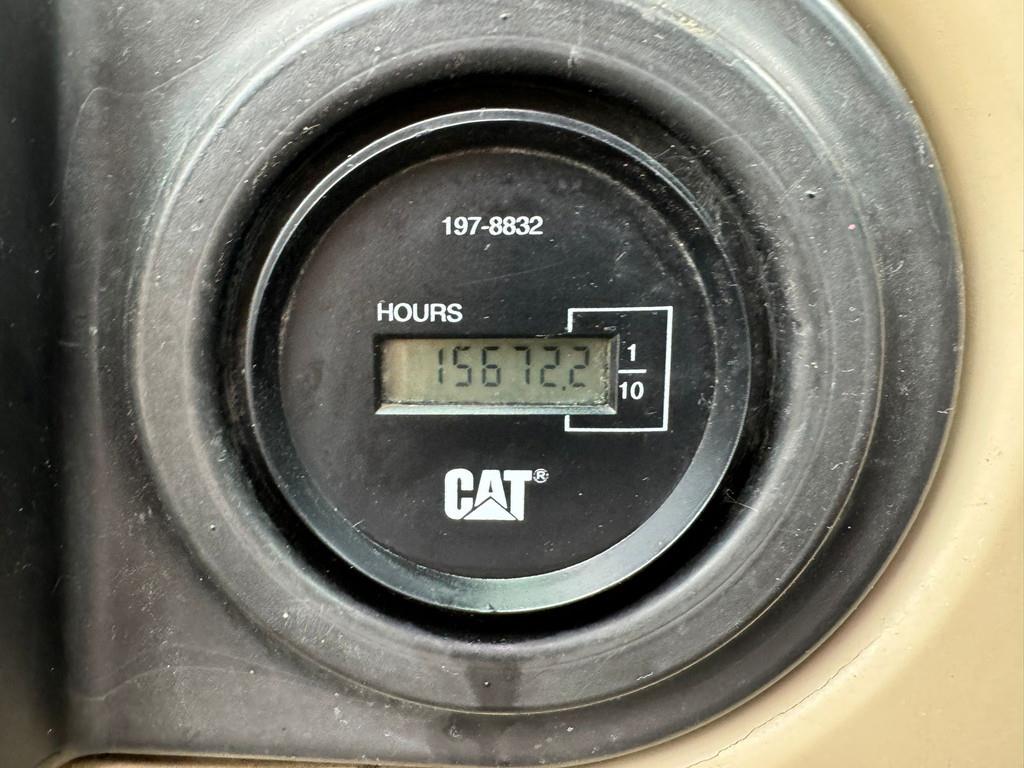 CAT M322C - Hydraulic stabilizers / VA Triple boom / C