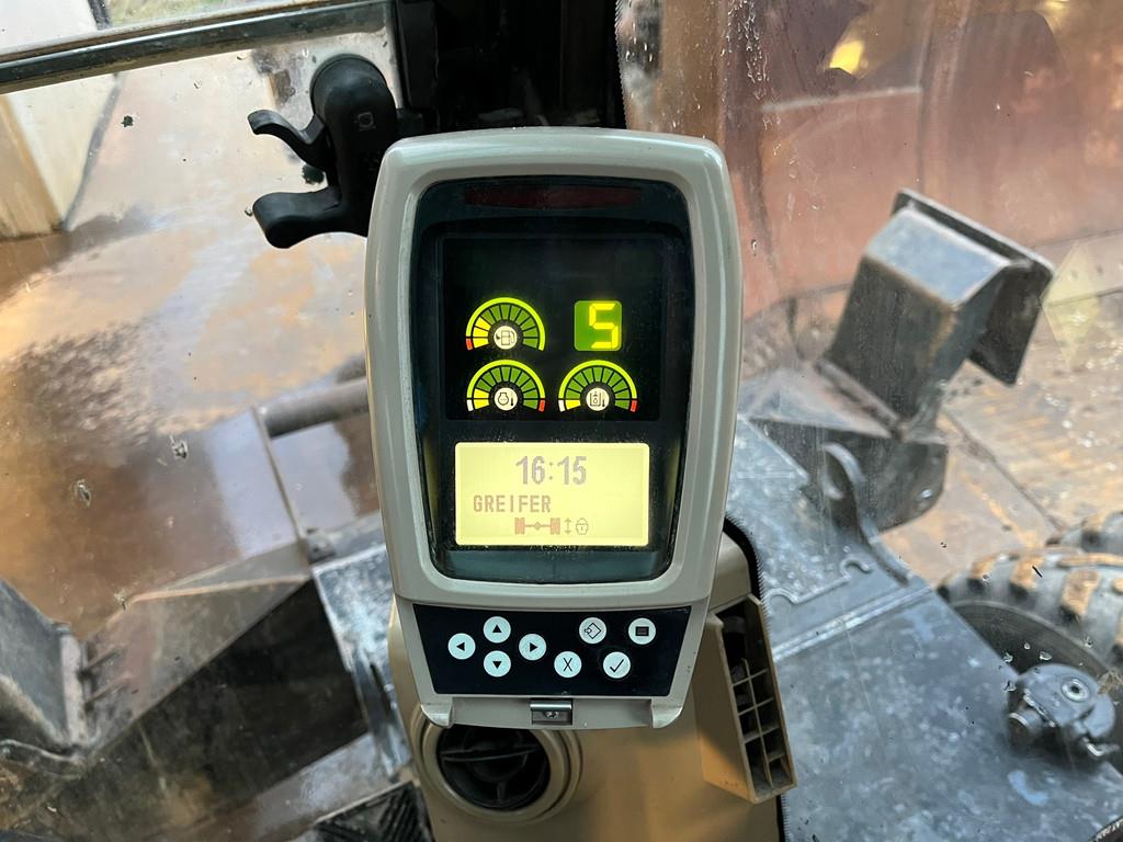 CAT M322C - Hydraulic stabilizers / VA Triple boom / C