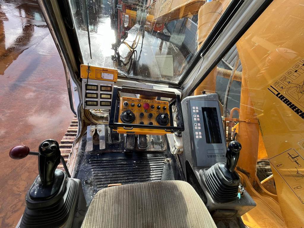 Liebherr R922 HDSL Wimmer Drill