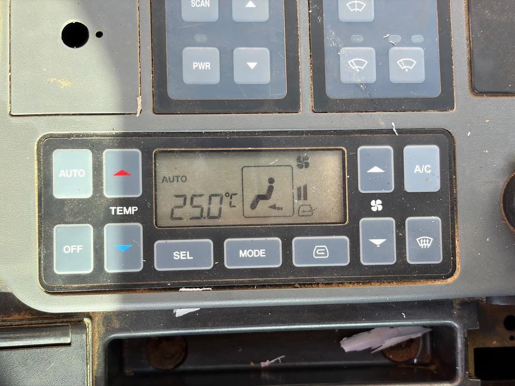 2020 دووسان DX140LCR-5-47499275