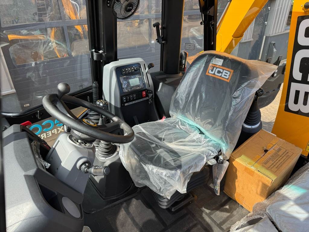 JCB 3DX 4x4 4-1 Bucket, Hammerlines, A/C